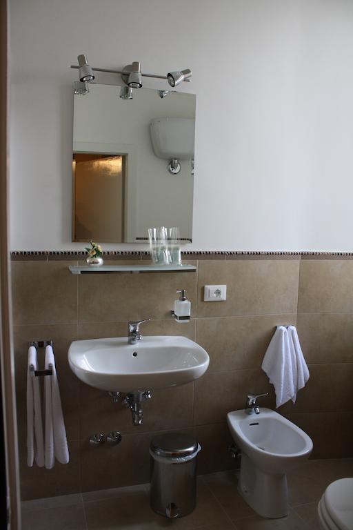 Bed and Breakfast Le Sorelle Lumiere à Rome Chambre photo