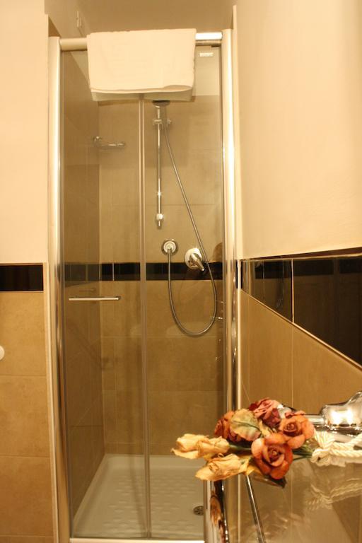 Bed and Breakfast Le Sorelle Lumiere à Rome Chambre photo