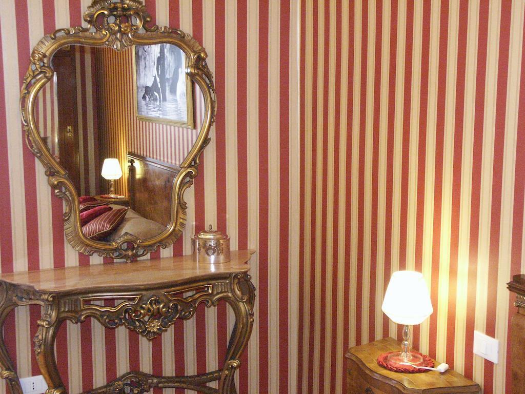 Bed and Breakfast Le Sorelle Lumiere à Rome Chambre photo